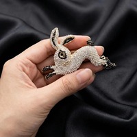 Broche Lapin Glacé en Moissanite, Épingle Lapin en Argent 925 Plaqué Or 14K, Bijou Animal, Broche de Luxe Minimaliste pour Fiançailles