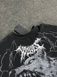 Camiseta Gótica Negra Personalizada para Hombre, Manga Corta, Cuello Redondo, Corte Holgado, Jersey de Poliéster, Estampado Digital, Logotipo en la Espalda - Product Image 1