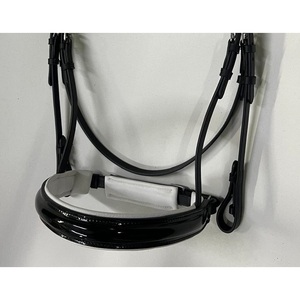 Bridon d'anglaise en cuir verni noir avec frontal à cristaux ondulés, rembourrage blanc et ferrures en acier inoxydable, équipement équestre disponible en 4 tailles (LLT) - Product Image 2