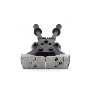 Ensemble d'instruments vétérinaires en acier inoxydable pour la gestion professionnelle du bétail, les soins des animaux et les instruments de castration en ferme - Product Image 4