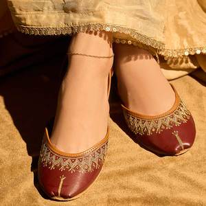 Comfortable Ethnic Footwear Fashion Women Khussa Pumps Handmade Ethnic Traditional Pakistani Flats Comfortable Ladies Shoes - Product Image 5