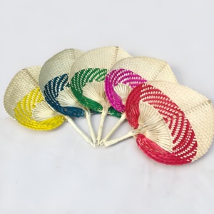Abanicos de mano de hoja de palma, bambú, precio barato de Vietnam, alta calidad para la exportación, OEM aceptado - Product Image 4