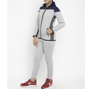 Conjunto Deportivo Informal con Capucha Premium para Adultos |   Conjunto Deportivo de Alto Rendimiento en Azul Hielo y Azul Marino con Contraste - Product Image 3