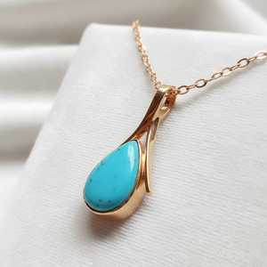 Pendentif délicat en turquoise « La Belle Endormie » en argent sterling 925 plaqué or 14 carats, pierre précieuse bleue, cadeau de bijoux pierre de naissance - Product Image 3