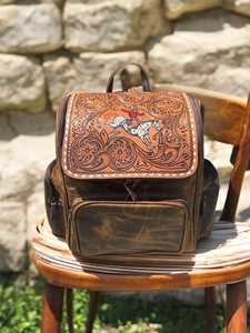 Sac à dos de voyage unisexe vintage en cuir véritable marron 100% véritable, sculpté à la main avec motifs géométriques, imperméable et antivol - Product Image 3