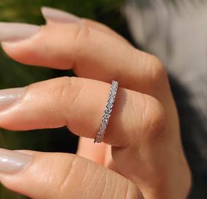 Anillo de Compromiso Unisex con Diamantes de Corte Brillante Cultivados en Laboratorio, Banda de Media Eternidad de 0.20 Quilates, Oro 14K/18K, PT950/S925, Certificado IGI - Product Image 6