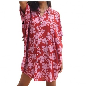 Blusa hawaiana de rayón con estampado completo para mujer, camisa de manga corta con botones - Product Image 1