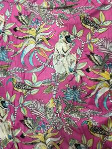 Tissu en coton biologique Sanganeri imprimé à la main au bloc, écologique, en cambrique, avec blocs en bois naturels, pour rideaux, housses de sacs et artisanat - Product Image 4