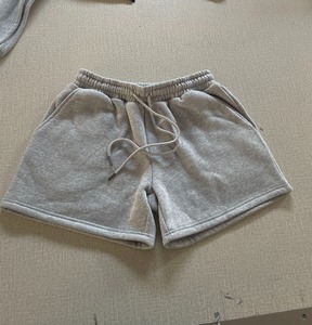 Shorts décontractés en tricot à rayures taille mi-haute pour femme, nouvelle collection, avec logo personnalisé, par le fabricant - Product Image 4