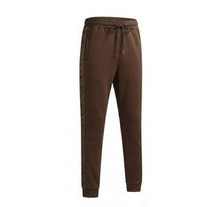 Ensemble de survêtement moderne pour hommes : veste et pantalon de sport pour l'entraînement, le fitness et les loisirs - Product Image 4