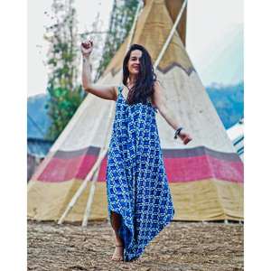 Robe longue bohème bleue imprimée pour femme, sans manches, à ourlet asymétrique, robe d'été décontractée, tenue de festival - Product Image 1