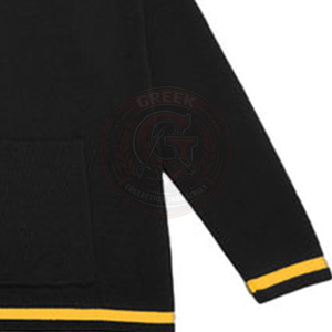 Cardigan Fraternité Alpha Phi Noir avec Bordure Dorée, Logo APA Lettres Grecques, Boutons sur le Devant, Manches Longues, Pull Homme Col V Coupe Classique - Product Image 2