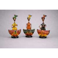 Figurines de musiciens assis en fer indien, design moderne, faites à la main, écologiques, durables, lot de 3, personnalisables, décoration intérieure