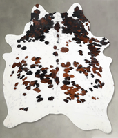 Tapis en cuir de vachette tricolore naturel, marron, noir, blanc, en peau de vache véritable avec poils, tapis en cuir véritable pour décoration de salon, vente en gros OEM