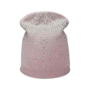 Bonnet en tricot de luxe orné de strass, style mode, avec cristaux scintillants, chaud pour l'hiver, coupe souple, pour femmes et filles, vente en gros, rouge - Product Image 3