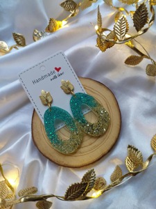 Pendientes de Resina con Logística Confiable, Envío Seguro, Pendientes de Resina de Color Sólido, Pendientes de Resina Personalizados de Fábrica para Venta al por Mayor - Product Image 4