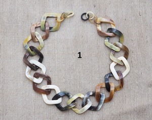 Collier en corne indienne fait main, écologique, style moderne, forme naturelle, poli, pour filles et femmes, par Perfect Enterprises - Product Image 3