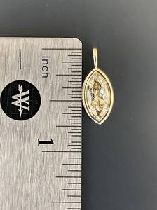 Pendentif en diamant jaune marquise, charme doré, pierre ovale à quatre griffes, bijou cadeau - Product Image 4