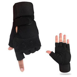 Guantes Deportivos SAAR INDUSTRIES con Logotipo Personalizado, de Cuero de Color, Antideslizantes, con Soporte para Muñeca, Protección Avanzada para Gimnasio, Fitness y Entrenamiento - Product Image 1