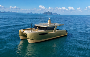 Catamarán Deportivo Personalizado UBI 12513 de 12.5m, 13 Pasajeros, Yate de Aluminio Soldado, Motor Fuera de Borda de 300HP, para Pesca Fluvial de Alta Velocidad y Recreación - Product Image 2