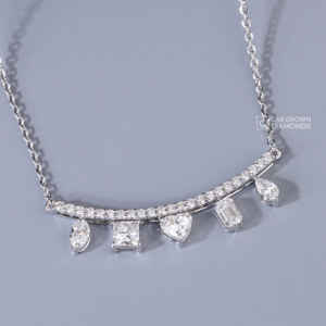 Pendentif de luxe en or blanc 14 carats avec moissanite multi-formes pour femme, émeraude, ovale, ronde, cœur, princesse et poire, 1,55 carats - Product Image 3