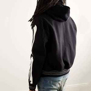 Blouson universitaire brodé personnalisé en toile avec col montant chauffant pour homme – Streetwear respirant de haute qualité pour l'hiver - Product Image 3
