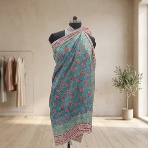Pañuelo Sarong de Algodón Estampado a Mano con Diseño Floral Azul Agua y Borde Rojo, Ligero, para la Playa, para Mujer - Product Image 6