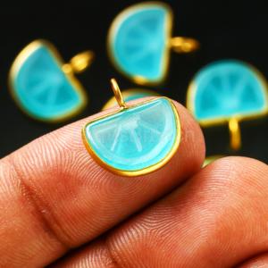 Pendentif en calcédoine bleue AAA sculptée en forme de fruit orange, bijou en vermeil d'or, breloque faite à la main, pendentif de collier, vente en gros de pierres précieuses - Product Image 3