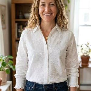 Camisa Blanca de Algodón Exquisita, Transpirable y de Alta Calidad, con Cuello Estructurado y Botones al Frente para Mujer, Gran Venta 2026 - Product Image 1