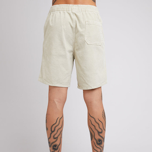 Shorts de bain pour hommes en coton confortable avec imprimé noir personnalisé, motif en maille éponge et cordon de serrage, style streetwear - Product Image 3