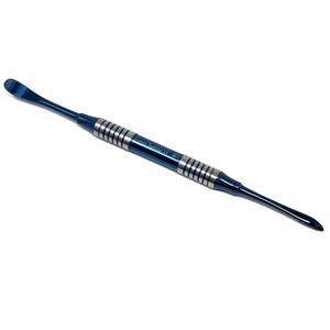 Raspador Periodontal Dental Profesional Molt M9 de Acero Inoxidable con Puntas Recubiertas de Titanio Azul, Manual, Reutilizable y Autoclavable - Product Image 1
