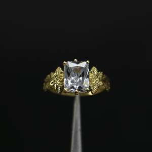 Bague de mariage florale en moissanite très demandée, 2,0 CTW, coupe radiante, bague de fiançailles en moissanite, bague de promesse solitaire en or massif 14K pour elle - Product Image 1
