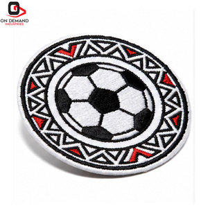 Écussons de club sportif personnalisés élégants, broderie 3D de précision, support en toile premium, fabrication durable à coudre pour événements - Product Image 4