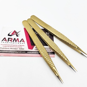 แหนบปลายตรงทำจากเหล็กกล้าไร้สนิมคุณภาพสูง ทนทาน ชุบทอง เหมาะสำหรับต่อขนตาอย่างมืออาชีพ - Product Image 2