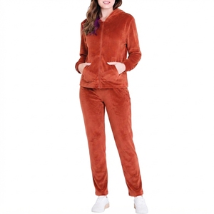 Conjunto de Ropa Informal para Mujer con Logotipo Personalizado, Sudadera con Capucha y Pantalones a Juego - Product Image 1