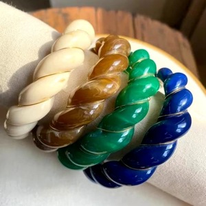 Brazalete de Resina Transparente, Hecho a Mano, Ecológico, ALTAMASH CRAFT, Superficie Lisa, Ligero, Fácil de Usar - Product Image 6