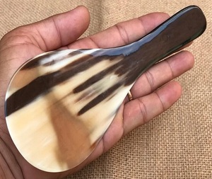 Cuchara de cuerno estilo vikingo, auténtica, hecha a mano, de cuerno natural de búfalo, utensilio único de la India por f s international - Product Image 1