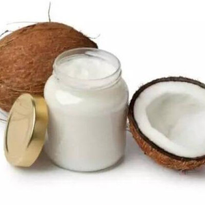 Huile de coco pure à 100 % OEM pour la peau et les cheveux, huile de coco vierge pressée à froid pour hydrater la peau et conditionner les cheveux au meilleur prix - Product Image 4