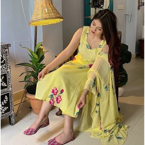 ชุดปาร์ตี้ที่สวยงามสวมใส่ด้านบนและด้านล่างพร้อมขนาด dupatta XS เพื่อลุคที่สง่างาม - Product Image 6