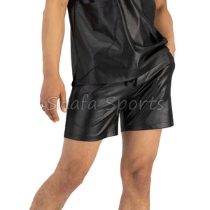 กางเกงขาสั้นหนังผู้ชายรุ่นใหม่สวมใส่สบาย ระบายอากาศได้ดี ผ้าฝ้ายสีพื้น เอวกลาง กางเกงขาสั้นหนัง PU สำหรับผู้ชาย - Product Image 4