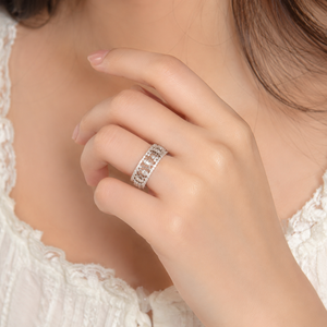แหวนเพชรทรงบริลเลียนต์ 0.35 กะรัต คุณภาพ SI |   เครื่องประดับทองคำขาว 14K สำหรับผู้หญิง |   แหวนหมั้นหรูหราสำหรับวันครบรอบแต่งงาน - Product Image 2