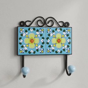 Porte-manteau mural rétro en céramique à motif floral avec 3 crochets, multifonctionnel pour vêtements et accessoires - Product Image 3