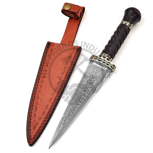 Cuchillo de Caza Ceremonial de Doble Filo de Acero de Damasco Hecho a Mano, Edición Nueva, Mango de Madera, el Mejor Cuchillo para Acampar al Aire Libre - Product Image 2