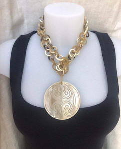 Colliers traditionnels en corne de buffle naturelle, faits à la main, de haute qualité, écologiques, pour femmes, bijoux ZEHRA INDUSTRIES - Product Image 1