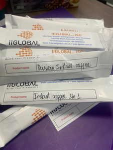 Café instantané IIGLOBAL Durian 3 en 1, mélange en poudre emballé dans des sachets blancs avec logo de la marque et coordonnées - Product Image 4