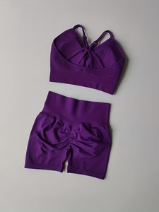 Ensemble de yoga 2 pièces violet : Soutien-gorge dos nageur et short taille haute froncé avec détail nœud, sans couture, respirant, en Spandex et Polyester, pour l'entraînement - Product Image 2