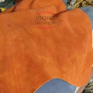 Cuir de vachette suédé rouge imperméable/résistant à l'eau pour chaussures/vêtements/sacs/ tabliers, gants, shorts et accessoires personnalisés - Product Image 5