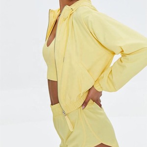 Ensemble 2 pièces d'été pour femme : coupe-vent et short décontracté à séchage rapide avec fermeture éclair - Product Image 3