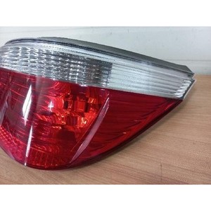 ไฟท้ายขวา ชุดประกอบสำหรับรถยนต์ BMW ซีรีส์ 5 ปี 2003-2007 มือสอง ของแท้ OEM รหัส 7165738 - Product Image 3