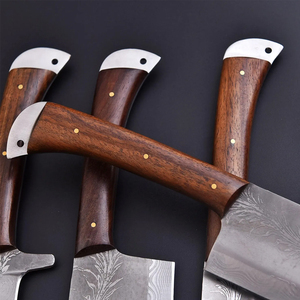 Ensemble de couteaux de chef en acier Damas faits à la main avec étui en cuir, ensemble de couteaux de cuisine pour les passionnés de cuisine et les professionnels culinaires - Product Image 4